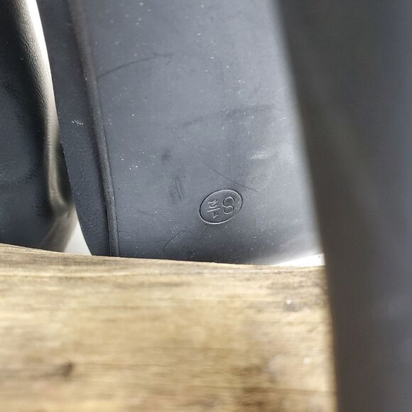 Charles Albert matte faux leather platform heel - Picture 3 of 8